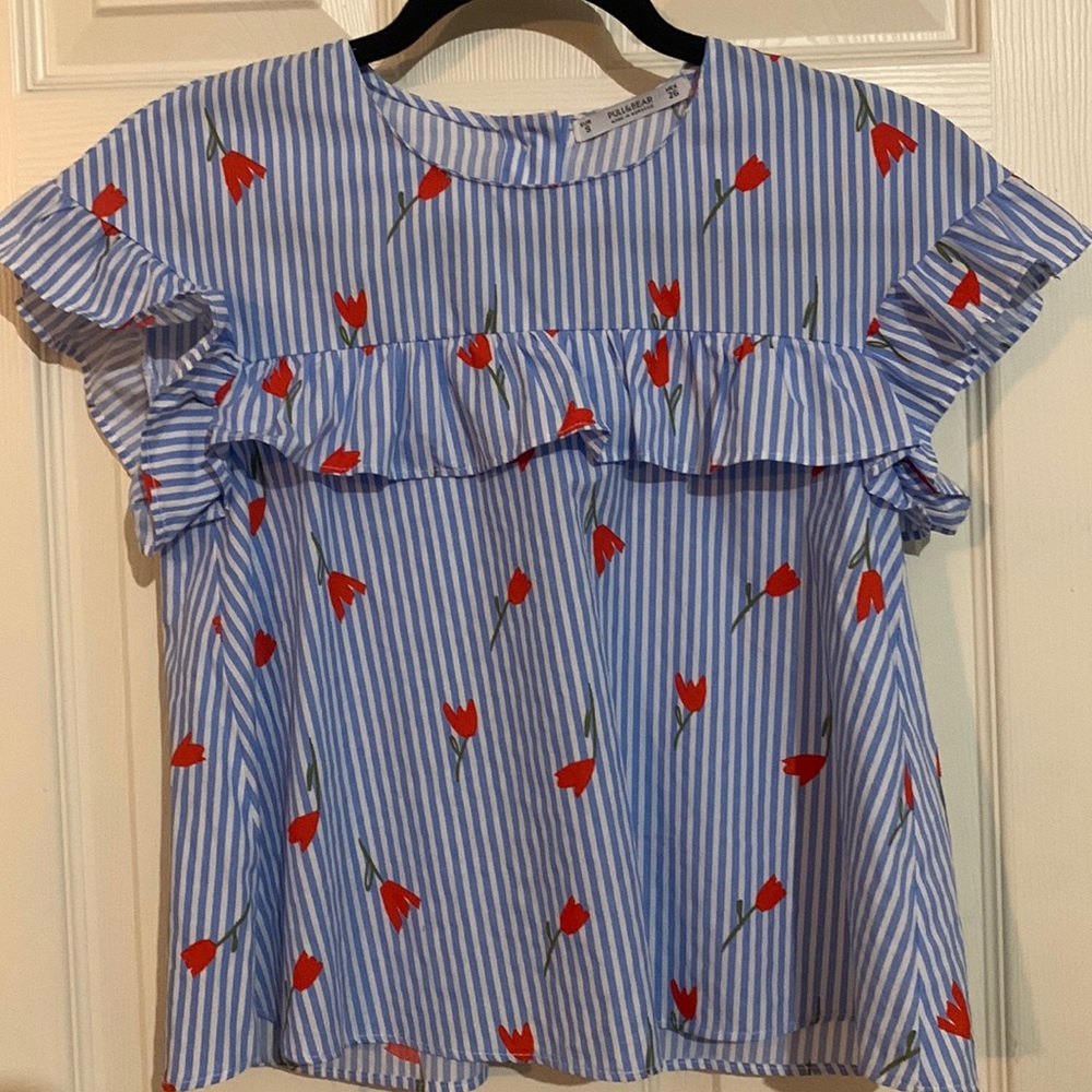 Pull & Bear. ruffled, blue & white striped with tulips print blouse